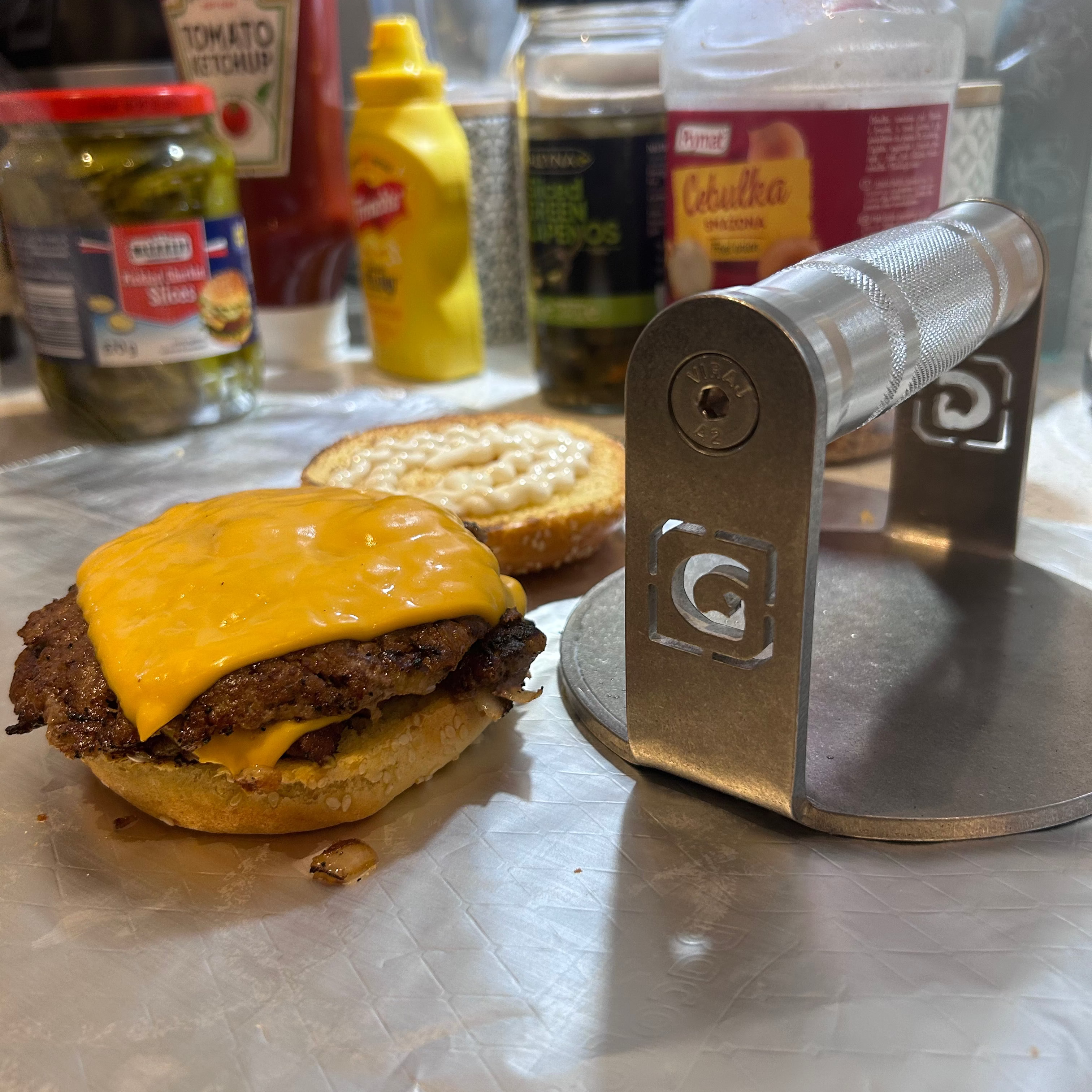BURGER PATTY PRESS 5 INCH